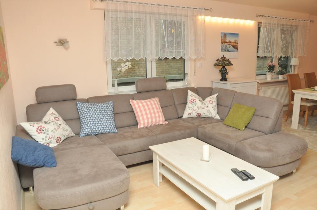 200M² Wohnung In Walldorf - Sap Esterno foto