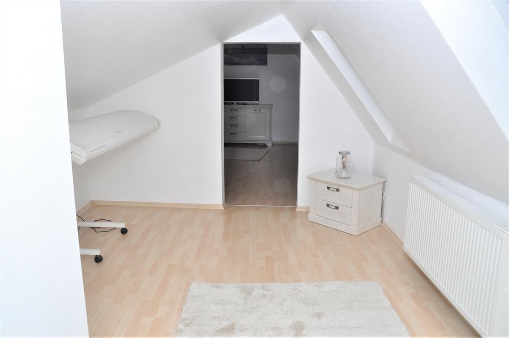200M² Wohnung In Walldorf - Sap Esterno foto