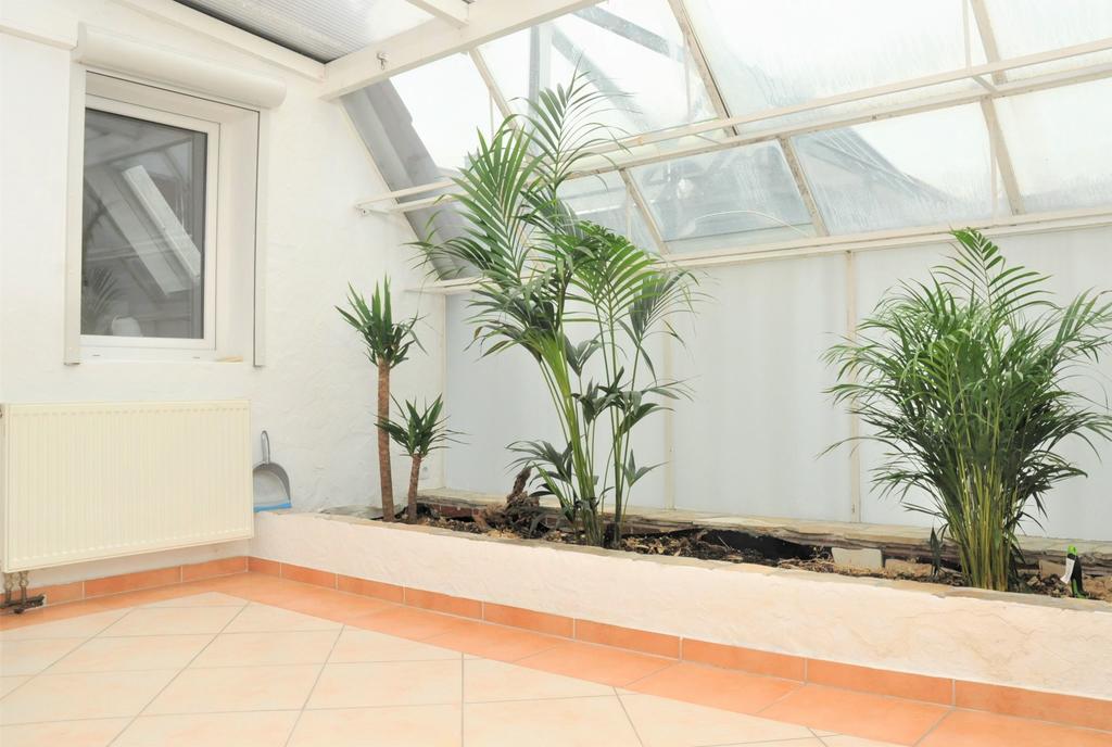 200M² Wohnung In Walldorf - Sap Esterno foto