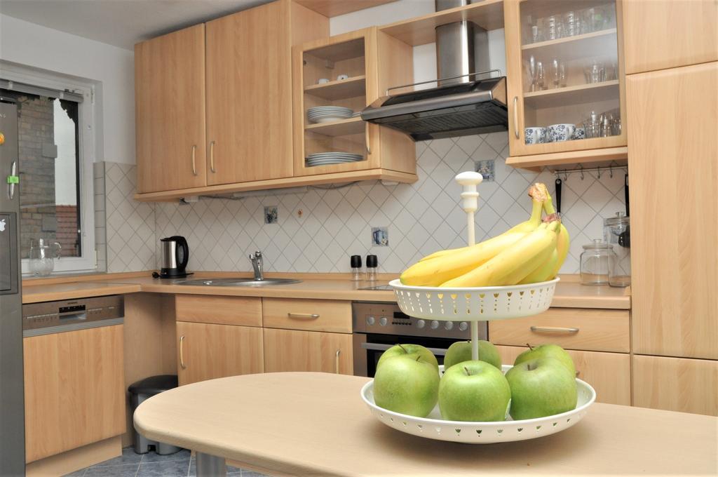 200M² Wohnung In Walldorf - Sap Esterno foto